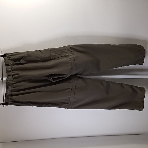 Bugged Exposure Converible Pants to Shorts Size Medium Olive Green - Picture 6 of 15